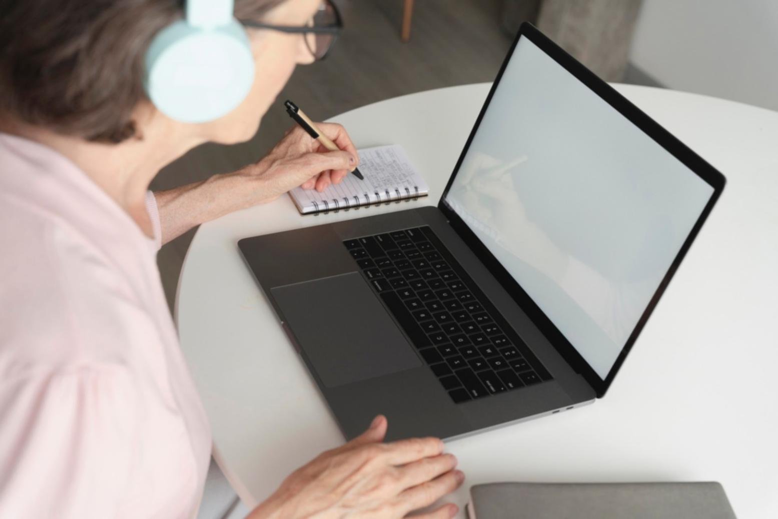 Студенти під час практичного заняття з аналізу ринкових даних