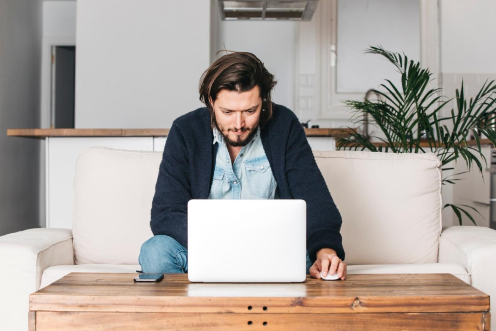 Учасники курсу працюють над груповим проєктом з аналізу ринку